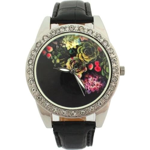 High Quality Fashion Leather Strap Rhinestones Women Watch Casual Love Heart Quartz Wrist Watch Dress Ladies Luxury Watches