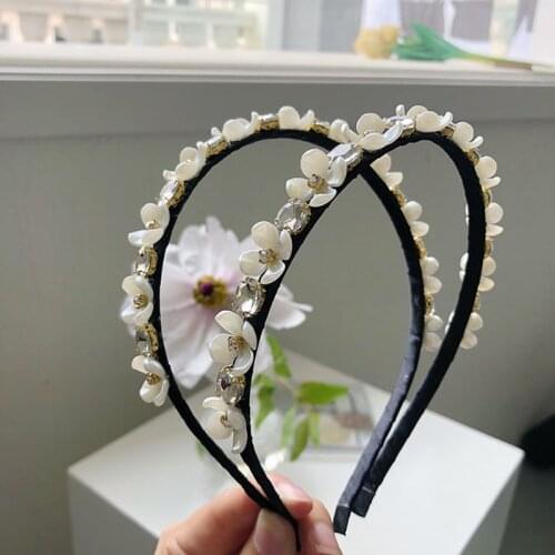 Pearl Flower Rhinestone Headband Fashion Hair Accessories Women Three-dimensional Winding Hairband Wild Fairy Hair Band Headwear