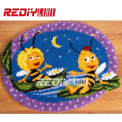 Hot 3D Latch Hook Rug Kits DIY Needlework Unfinished Crocheting Rug Yarn Cushion Mat Bee Lovers Embroidery Carpet Free Shipping