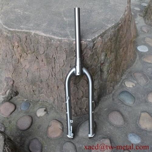 Titanium Bike Front Fork with Thru Axle and Taper Stem Tube