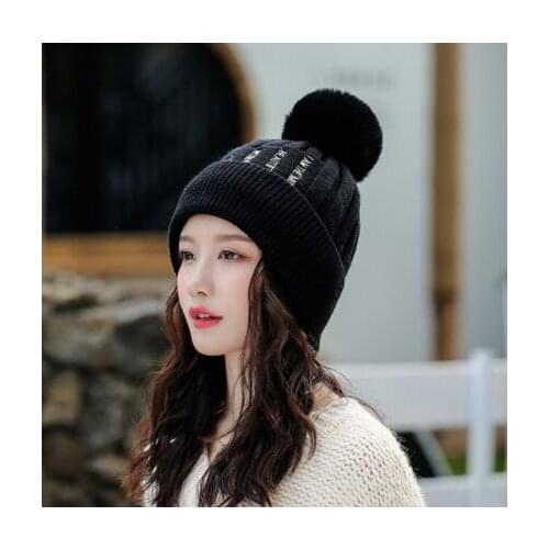 Benoohia Women's Hats With Pompoms