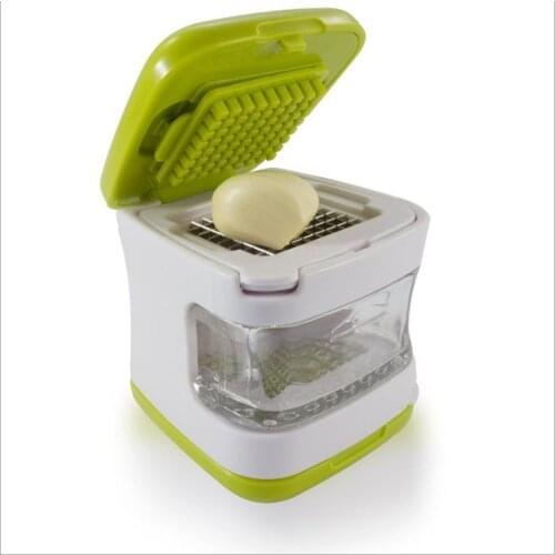 Garlic Press Very Sharp Stainless Steel Blades, Inbuilt Clear Plastic Tray, Green