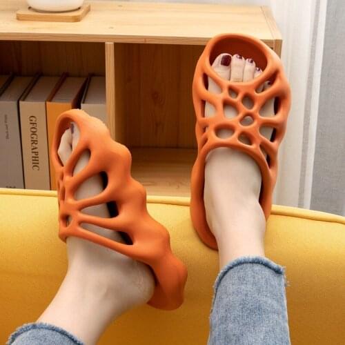 Cut-out Platform Slippers Women Men Fashion Beach Slides Soft EVA Lovers Indoor Batrhoom Slipper Ladies Home Floor Shoes