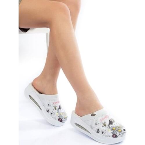 ORTHOPEDIC SABO SLIPPERS DOCTOR NURSE HOSPITAL ASCI SLIPPERS KITTENS DAISY PATTERN