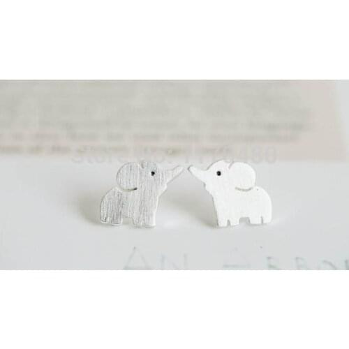 Oly2u New Fashion Cute Elephant Earrings for Women Lovely Animal Party Trendy Jewelry Female Ear Studs ED046