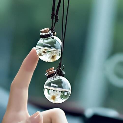 Creative Car Perfume Empty Bottle Pendant Jewelry Car Art Smal Glass with Flower Perfume Hanging Bottle