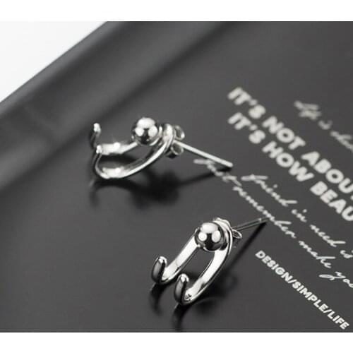 Personality Silver Color Claw Stud Earrings for Womens Fashion Simple Punk Cool Earrings Hip Hop Jewelry Party Earrings Gifts
