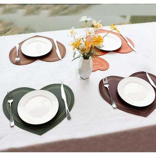 1pcs Placemat Heart Shaped tableware mat pu leather Coaster waterproof oilproof mat for dinner table kitchen supplies home decor