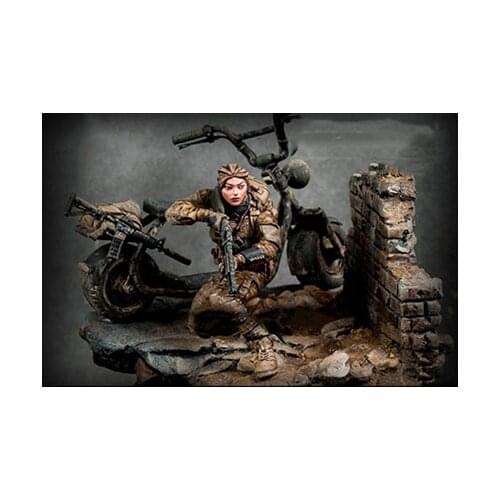 New Unassembled 1/24 75mm modern woman warrior with base and bike Resin Figure Unpainted Model Kit