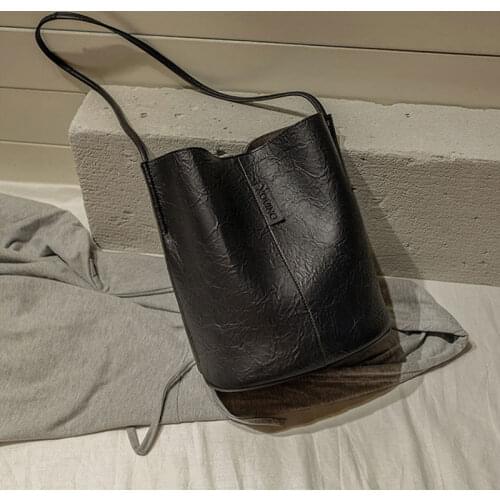 2020 womens new bucket bag pleated shoulder bag PU totes leather wild lady large capacity handbags over shoulder for female