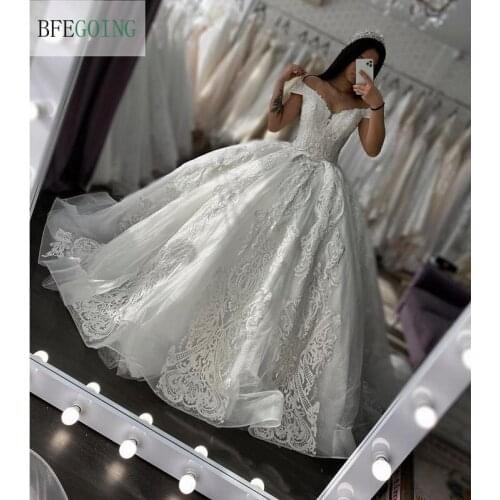 Luxurious Ivory Lace Tulle V-Neck Off the Shoulder Bridal gown Floor-Length Ball gown Wedding dress Chapel Train Custom made