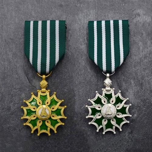 France Arts And Literature Medal Honor Legion Knight Level Officer Distinguished Service Commemorate Badge Pin Brooch