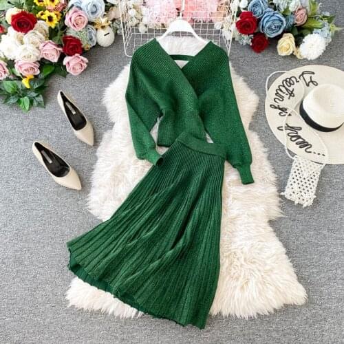 HISUMA autumn winter new female V-neck bat sleeve bright silk knit sweater + high wait pleated skirt two-piece sets women suits