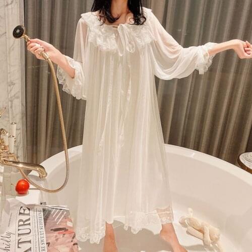 New Sweet Soft White Lace V- Neck Womens Nightgowns Long Sleeve Sleepwear Elegant Female Vintage Princess Night Dress