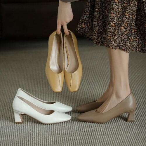 2021 New Spring French Retro Single Shoes Thick Heel Office Leather Shoes Solid Medium Heel Cowhide Square Head Womens Shoes