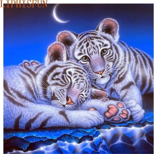 Diamond Painting Cross Stitch Full Square Round Picture of Rhinestone DIY Mosaic Embroidery Moon Tiger New Year Gift