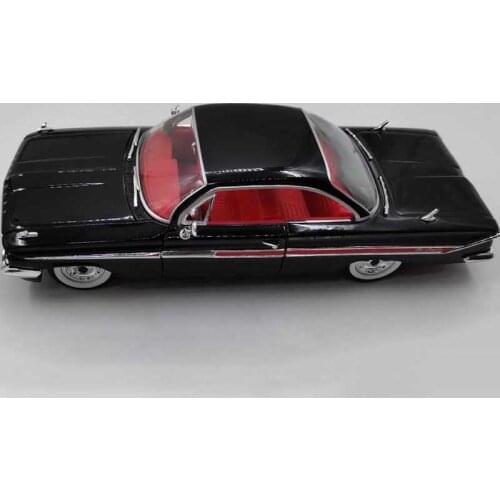 Jada vintage 1961Chevy Impala 1:24 die-casting alloy vehicle simulation retro classic car model children collection toy display