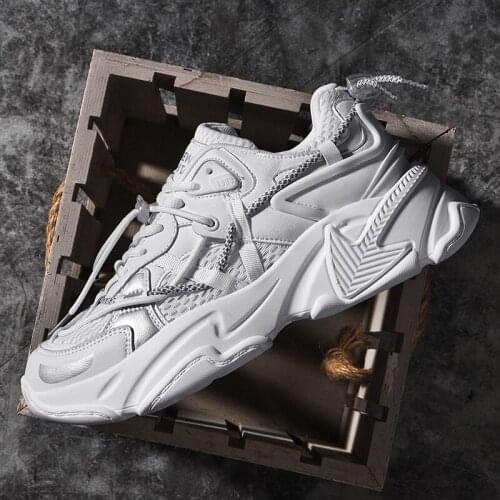 Zapatillas sports Light of new mens breathable summer zapatos safety running transpirables sandalias fashion comfortable Casual