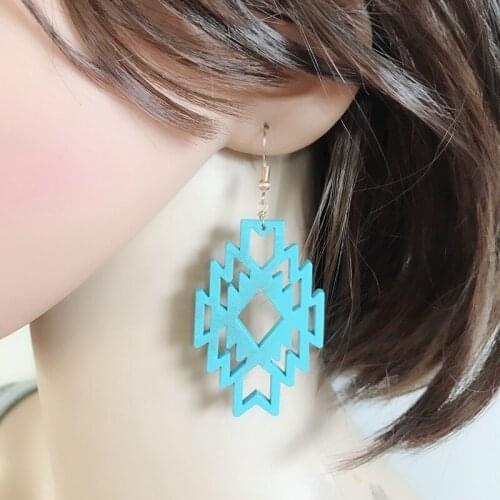 Fashion Pink Blue Carve Wood Hollow Frame Earrings Gold Color Dangle Brincos Pendientes Brand Jewelry Women