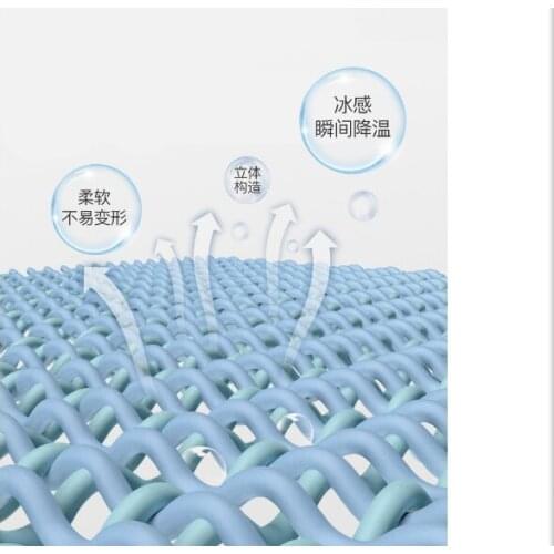 In the summer, womens arm sleeves of car drivers are protected from sun. Silk covered arms protect for Volvo car