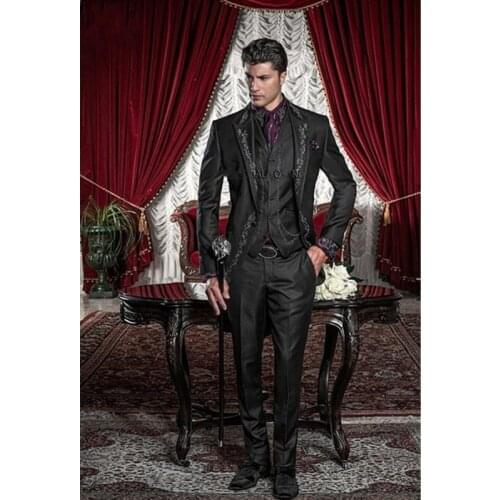 2020 Exquisite Embroidery Groomsmen Tuxedos (Jacket+Pants+Vest) Bespoke Black Groom Wedding Men Suit Set Prom Mens Suits Blazers