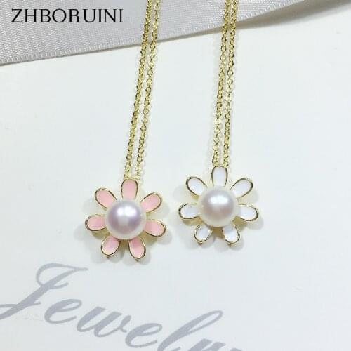ZHBORUIN New Little Daisy Charm Chain Necklace 100% Natural Pearl Pendant Fine Flower Pearl Necklace Wholesale Price Woman Gift
