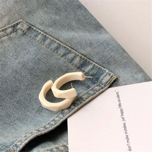 C-shaped Acrylic Earrings for women Simple Geometric Stud Earrings Beige Resin Korean Brincos Wedding Party Fashion Jewelry