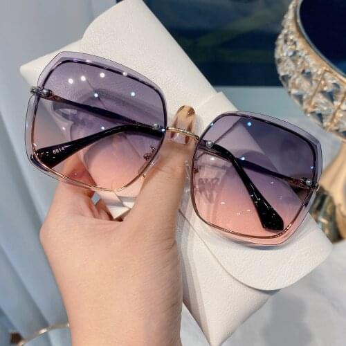Metal Frame Big Cuting Square Trend Sunglasses Women Brand Designer Sun Glasses Travel Summer Eyewear Lunette De Soleil Femme