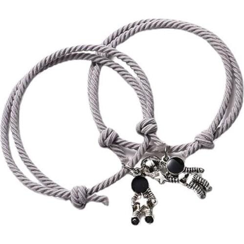2Pcs/set Cute Astronaut Magnetic Couple Bracelet Adjustable Creative Friendship Rope Relationship Distance Mutual Attraction Mat