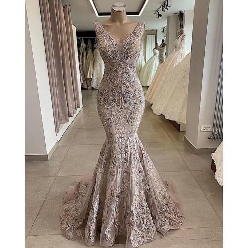 2021 Arabic Mermaid Prom Dresses V Neck Backless Lace Appliqued Women Plus Size Formal Evening Gowns