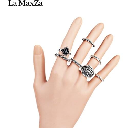 La MaxZa Classic Black Resin Gothic Style Ring Set Suitable For All People Send Friends And Relatives At Christmas