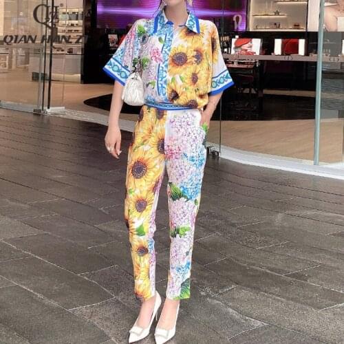 Qian Han 2021 summer new womens lapel printed bat shirt tops nine-point pants, feet pants, sweet casual pants suit