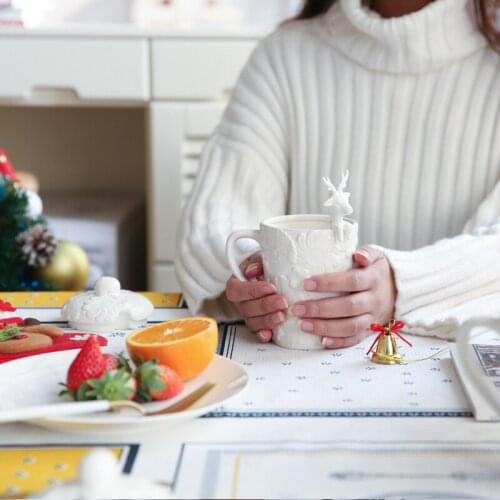 Merry christmas gifts 300ml ceramic mugs with handgrip lid emboss lace elk new bone China coffee mug 8 inch plates and dishes