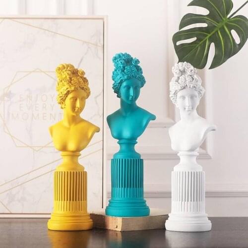 Colorful Figure Statue Decoration Car Ornaments Auto Interior Accessories Decoration Birthday Gift Home Decoration