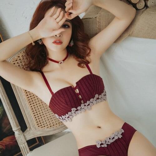 Strapless Lace Embroidery Half Cup Sexy Charming Low Chest Bras Comfy Breathable Dress Lingerie Without-rim Invisible Brassiere