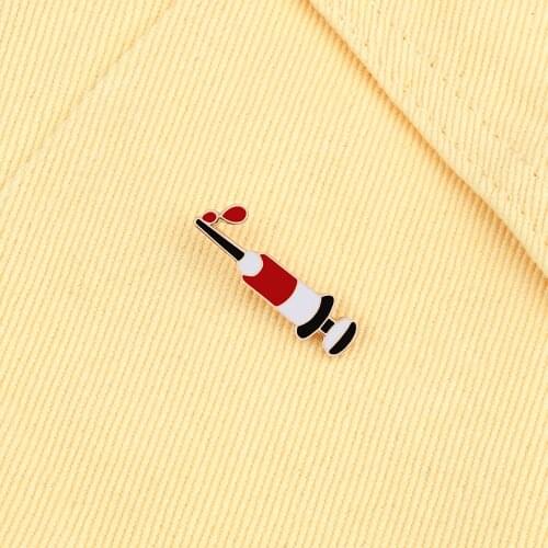 Injection Blood Syringe Pins Brooches Medical Doctor Nurse Equipment Jewelry Fashion Enamel Collar Badge Pin Graduation Gifts