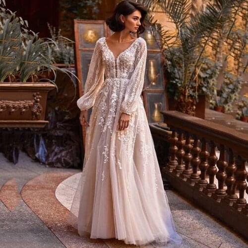 2021 Champagne Wedding Dresses Long Sleeve Lace Boho Bride Dress Vestido De Noiva A Line Vintage Wedding Gowns Beads V Back