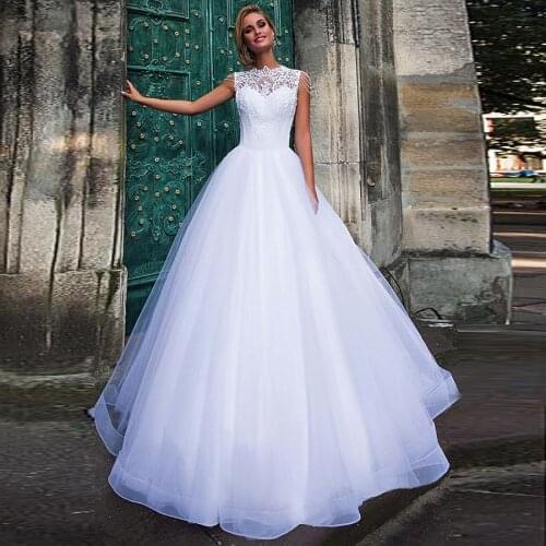 Romantic White Tulle Applique Crystals Ball Gowns Bridal Dresses Open Back Bridal Dress vestido de novia vintage