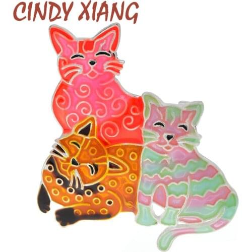 CINDY XIANG New Enamel Multicolor Cat Brooches For Women Cute Mom Dad And Kids Kitty Animal Pins Hat Coat 4 Colors High Quality
