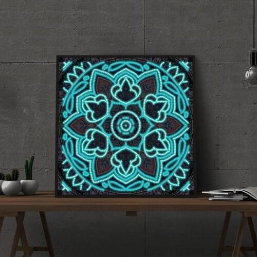 5D DIY Luminous Square Mandala Diamond painting for kids and Adults glow in the dark pictures Christmas gift Room decor