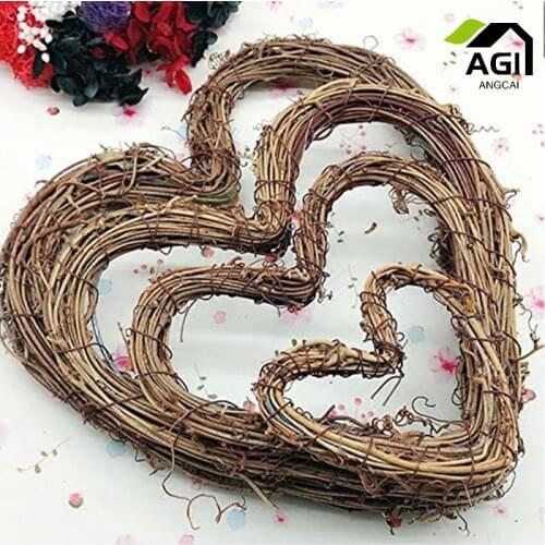 4pcs/lot Christmas Rattan DIY Craft Projects Natural Twig Grapevine Heart Shaped Garland Hanging Wreaths Rattan Festive Sho