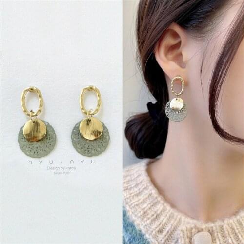 2021 Retro Fashion Geometric Green Earrings Small Round Piece Contracted Girl Small Fresh Temperament Earrings Women Jewelry