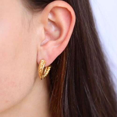 Double layer crossover twist hoop earrings for women stainless steel gold C hoop earrings minimalist trendy women jewelry 2021