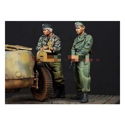 German resin soldier of World War II Waffen SS soldier two-person kit model 1:35