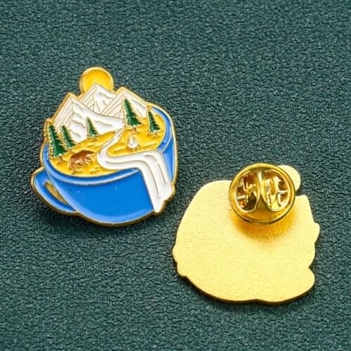 Metal Mountain Outdoor Enamel Brooches Adventure Wild Bear River Hiking Travel Pin Bag Backpack Lapel Badge Women Jewelry Gift