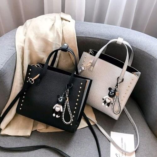 Pu Leather Rivet Casual Fashion Womens Shoulder Bag Soft Messenger Bag Luxury Handbags Women Bags Designer High Capacity 2021
