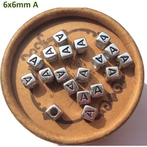 2600pcs 6mm Acrylic Silver letra r plateada Cube Single Alphabet A B C D E F G H I J K L M N O P Q R S T TO Z Letter E Charm