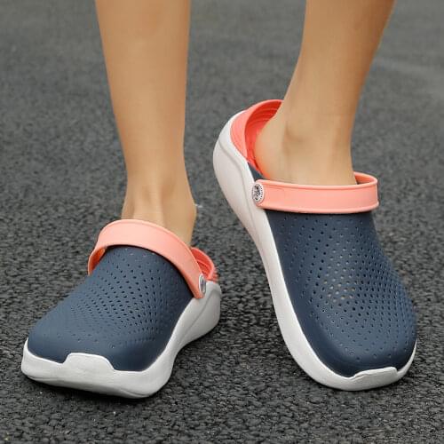Men Beach Sandals Unisex Hole Shoes Lightweight Breathable Casual Slippers Swimming Walking Anti-slip Flip Flops Soft Sandals