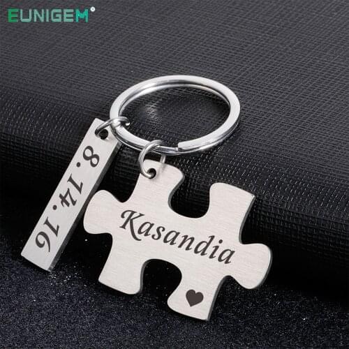 1 Pair Personalized Keychain Customized Puzzle Pieces Couples Names Date Engraved Wedding Anniversary Gifts for Love Couple
