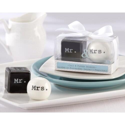 Ceramic Mr&Mrs salt and pepper shaker set, wedding banquet, wedding banquet and gifts, free DHL shipping, 100 pieces = 50 pieces